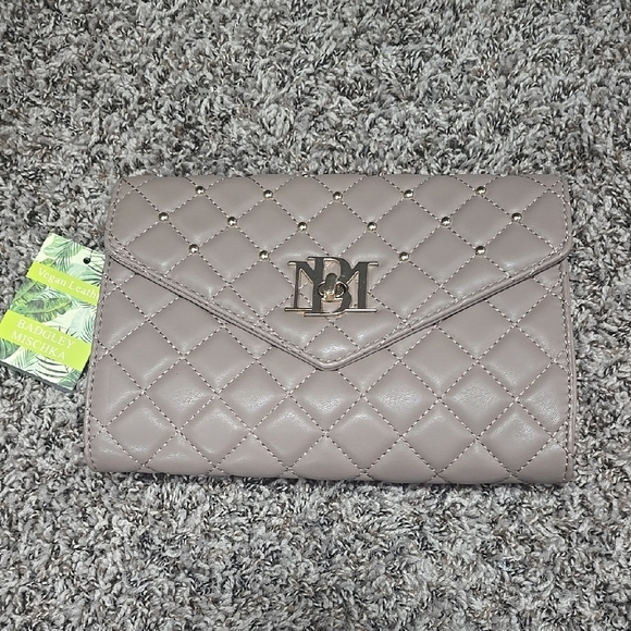 Badgley Mischka Handbags - Badgley Mischka Tan Quilted Clutch with Envelope Design